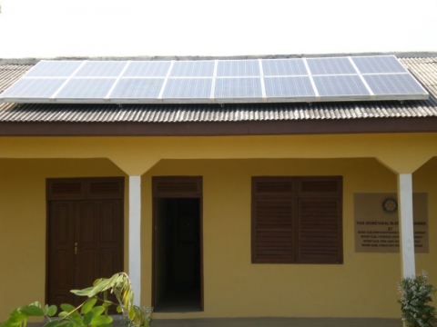 Neues Solarsystem in St. Theresa´s Vocational School